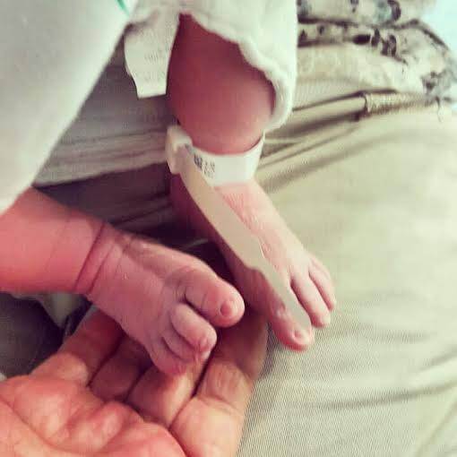 שני פסים - אסנת יצחק